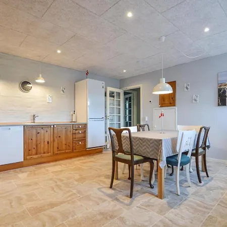 Дом отдыха Lovely In Romo With Kitchen Tagholm