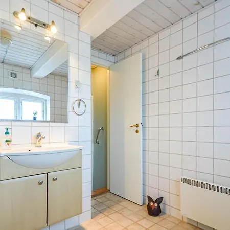 Дом отдыха Lovely In Romo With Kitchen Tagholm