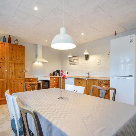 Дом отдыха Lovely In Romo With Kitchen Tagholm